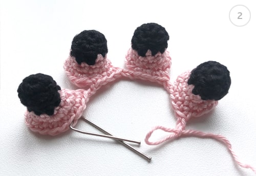 Crocheting legs