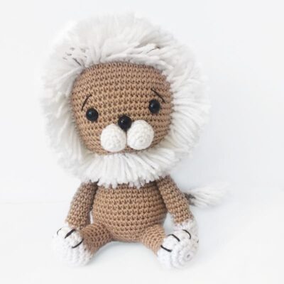 Crochet lion