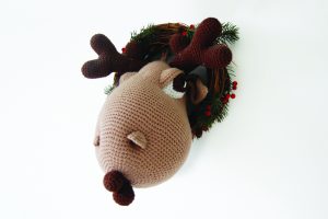 Crochet moose head wall mount